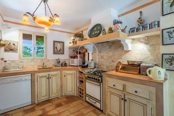 Image No.6-3 Bed House for sale