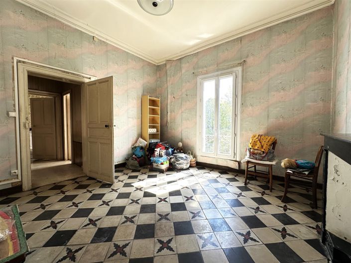 Image No.10-2 Bed House for sale