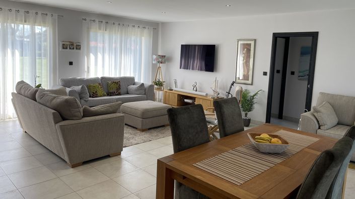 Image No.4-3 Bed House for sale