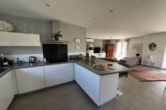 Image No.4-4 Bed House for sale