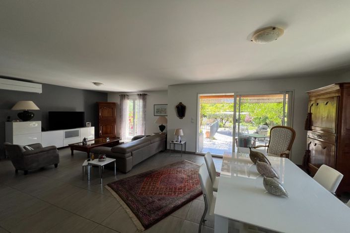 Image No.6-4 Bed House for sale