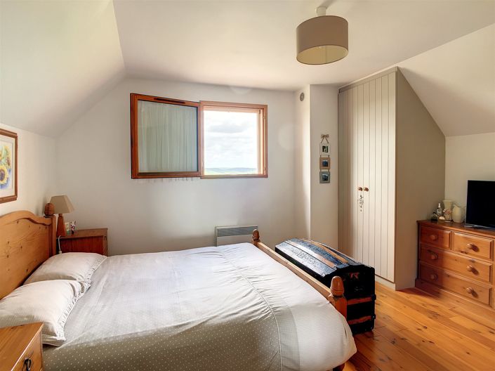 Image No.9-3 Bed House for sale