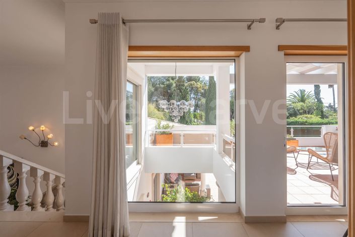 Image No.18-5 Bed House for sale