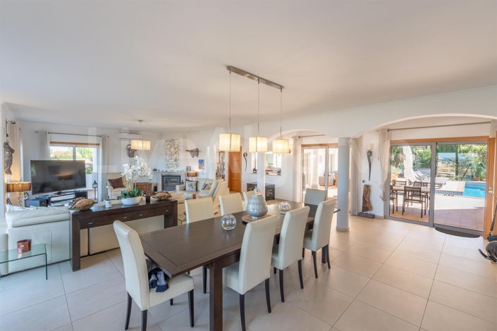 Image No.33-5 Bed House for sale