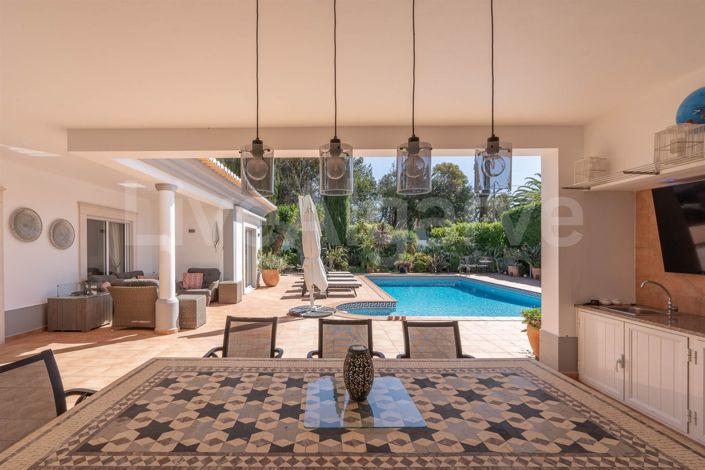 Image No.40-5 Bed House for sale