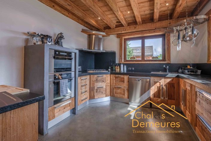 Image No.18-6 Bed House for sale