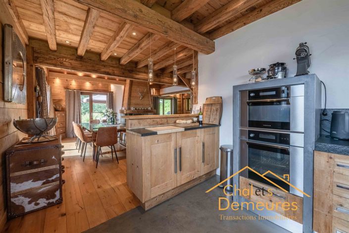 Image No.6-6 Bed House for sale