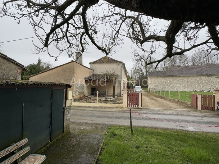 Image No.2-Maison de 3 chambres à vendre à Thénac