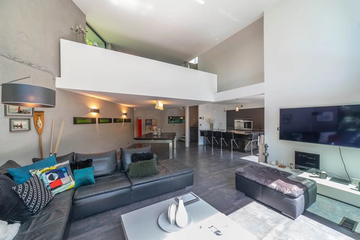 Image No.6-4 Bed House for sale