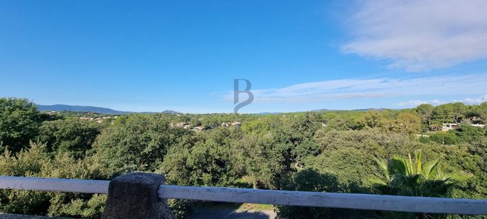 Image No.18-3 Bed Property for sale