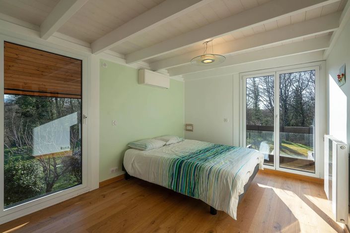 Image No.9-5 Bed House for sale