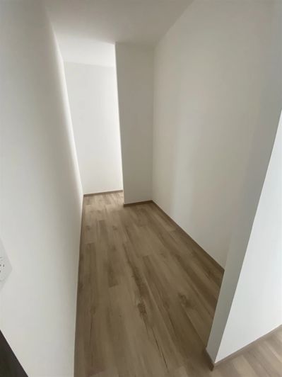 Image No.11-3 Bed House for sale