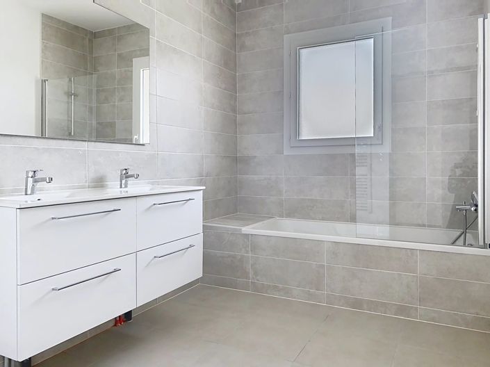 Image No.14-3 Bed House for sale