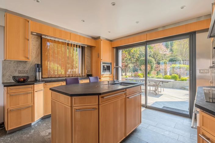 Image No.43-4 Bed House for sale