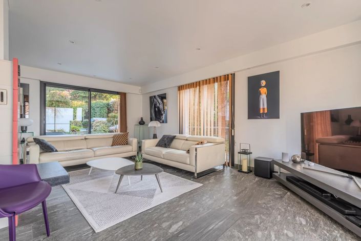 Image No.6-4 Bed House for sale