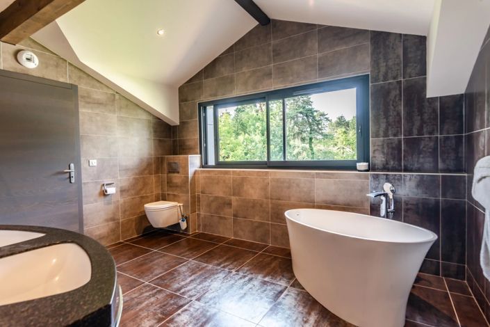 Image No.17-5 Bed House for sale