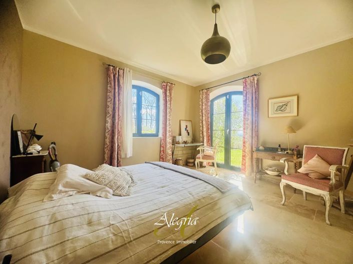Image No.23-4 Bed House for sale