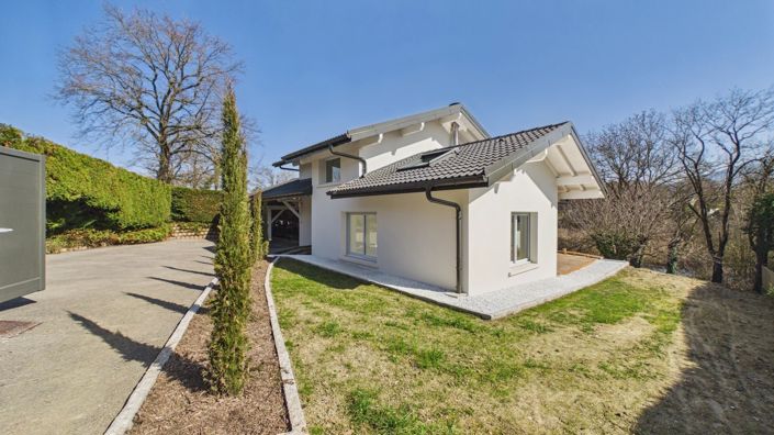 Image No.2-5 Bed House for sale