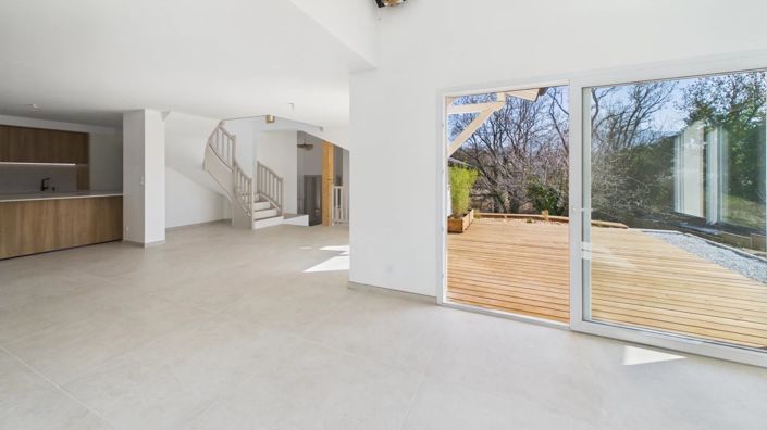 Image No.3-5 Bed House for sale