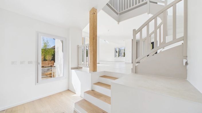 Image No.7-5 Bed House for sale