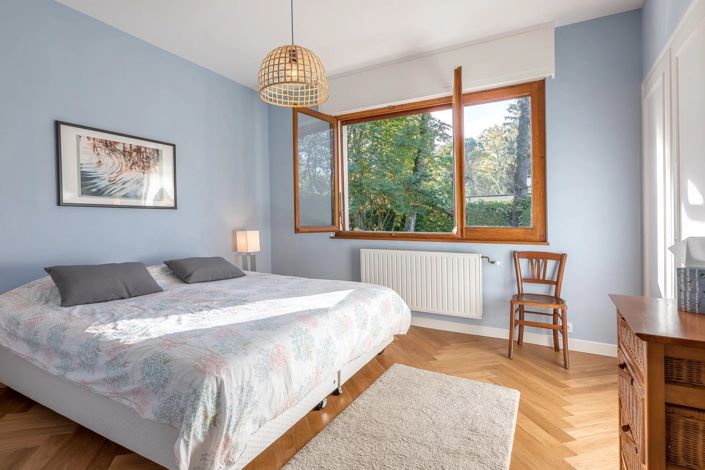 Image No.12-4 Bed House for sale