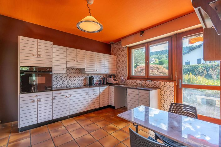 Image No.6-2 Bed House for sale