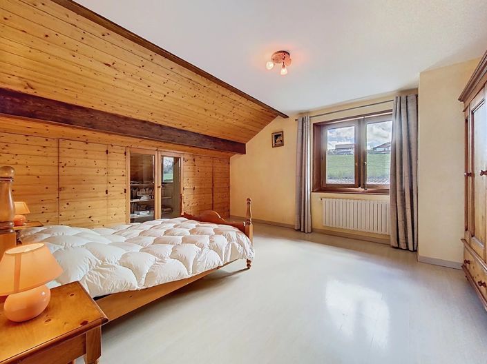 Image No.15-7 Bed House for sale