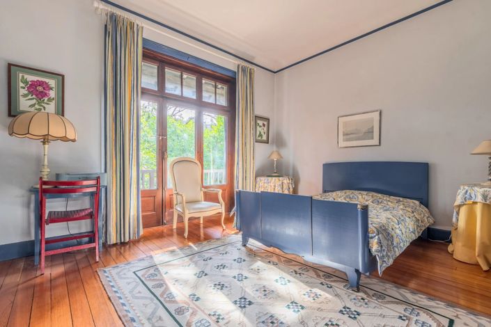 Image No.19-7 Bed House for sale