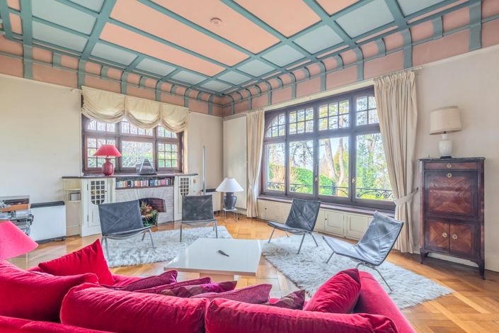 Image No.8-7 Bed House for sale