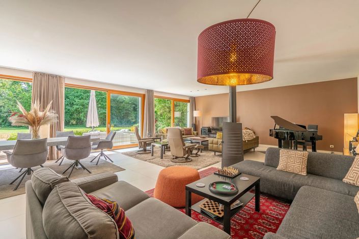 Image No.11-5 Bed House for sale