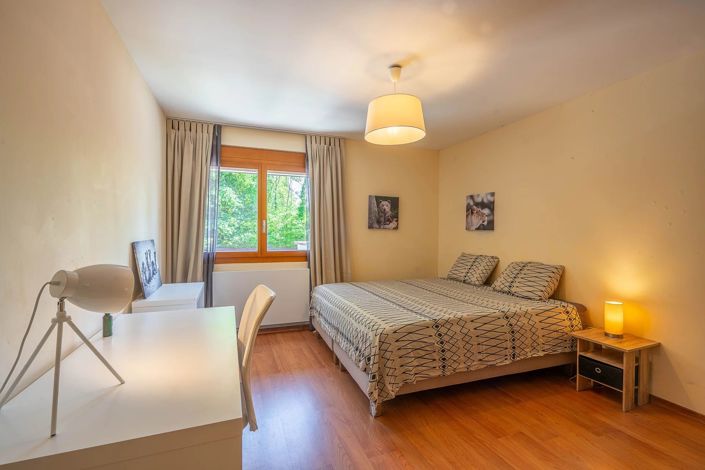 Image No.17-5 Bed House for sale