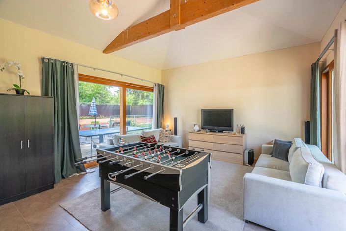 Image No.19-5 Bed House for sale