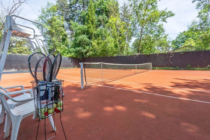 Image No.6-5 Bed House for sale