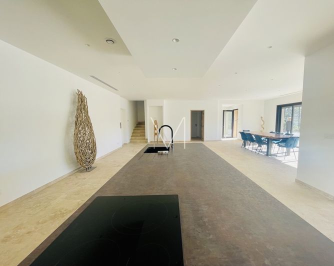 Image No.11-4 Bed House for sale