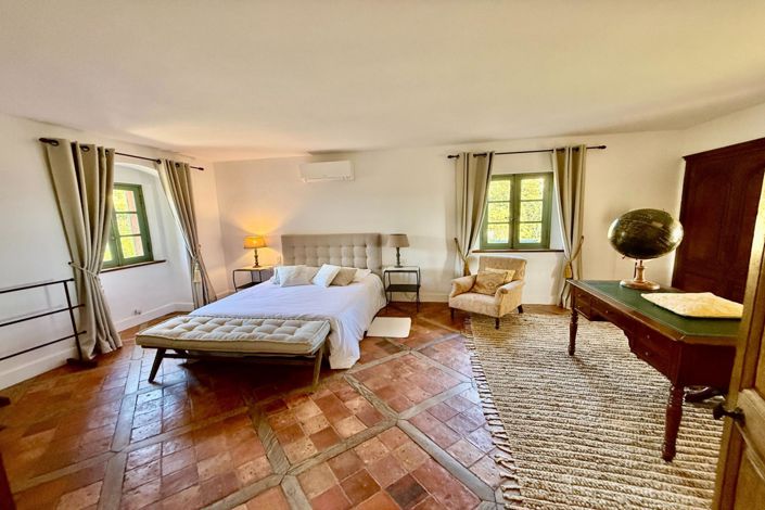 Image No.14-5 Bed House for sale