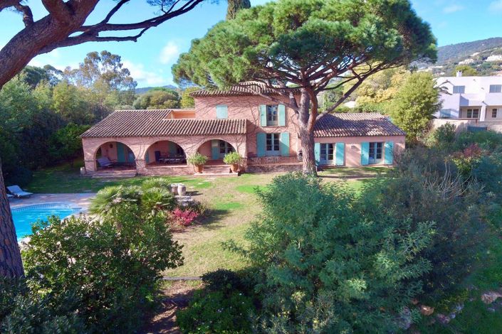 Image No.7-5 Bed House for sale