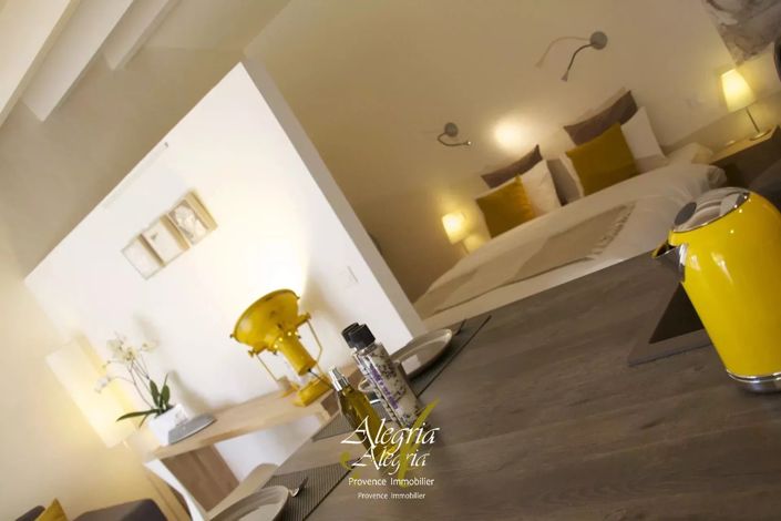 Image No.20-8 Bed House for sale