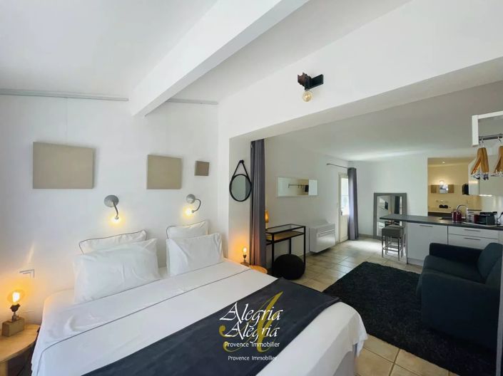 Image No.24-8 Bed House for sale