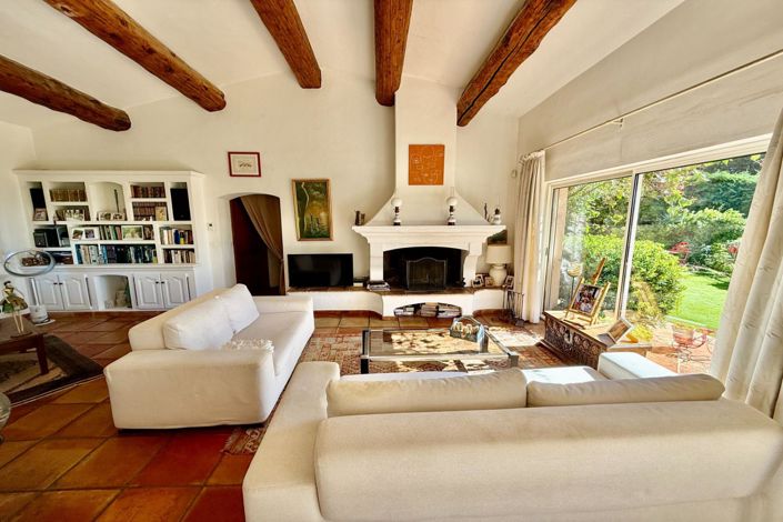 Image No.10-4 Bed House for sale