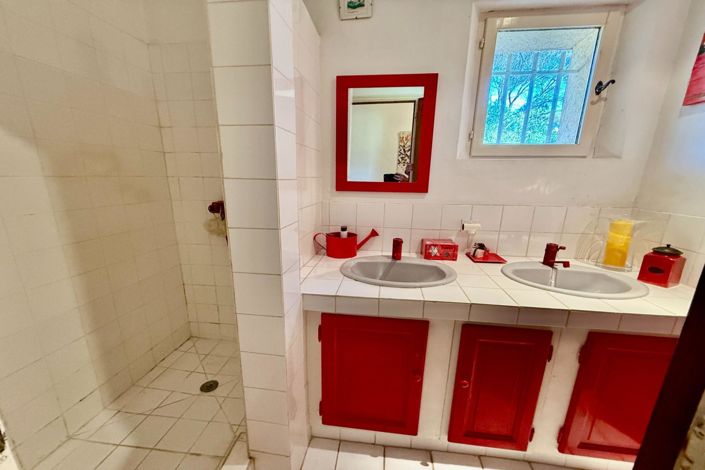 Image No.18-4 Bed House for sale