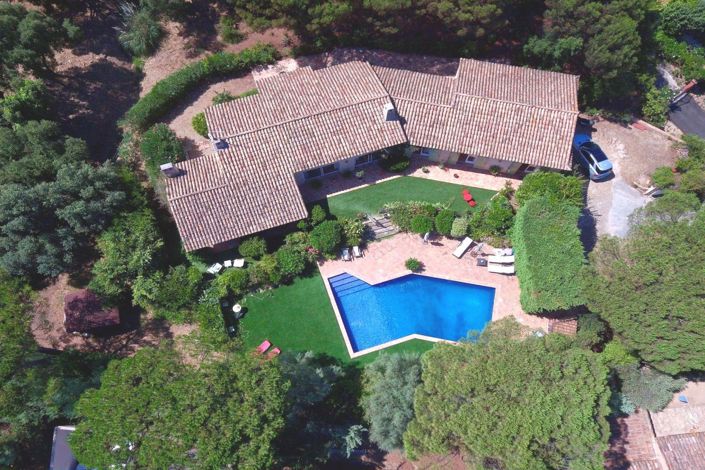 Image No.2-4 Bed House for sale