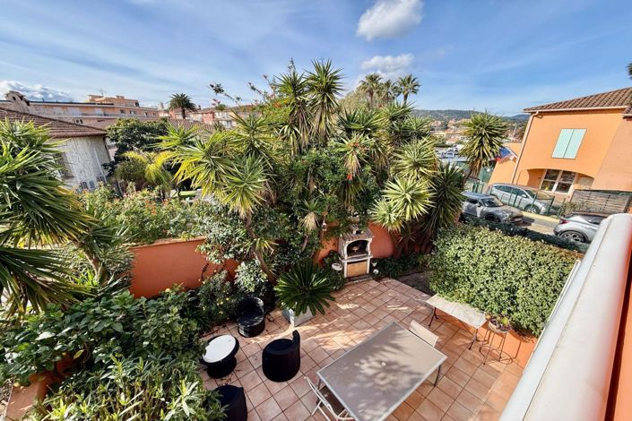 Image No.3-4 Bed House for sale