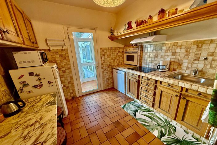 Image No.12-4 Bed House for sale