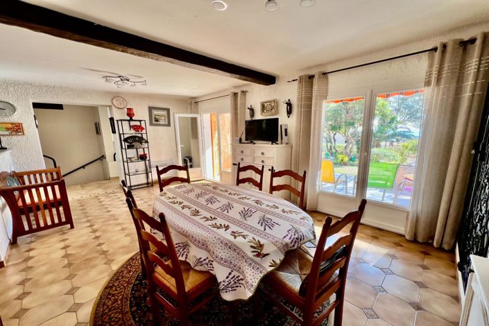 Image No.11-3 Bed House for sale