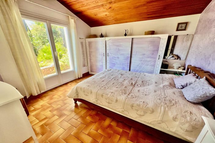 Image No.14-3 Bed House for sale