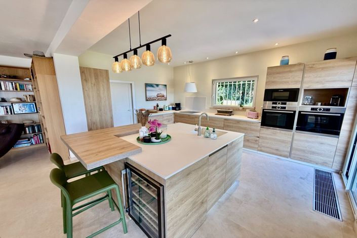 Image No.14-4 Bed House for sale