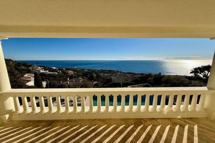 Image No.16-4 Bed House for sale