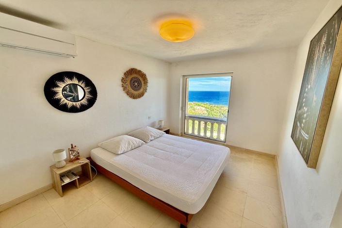 Image No.20-4 Bed House for sale