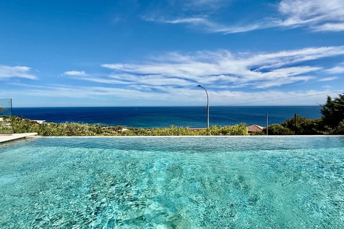 Image No.3-4 Bed House for sale