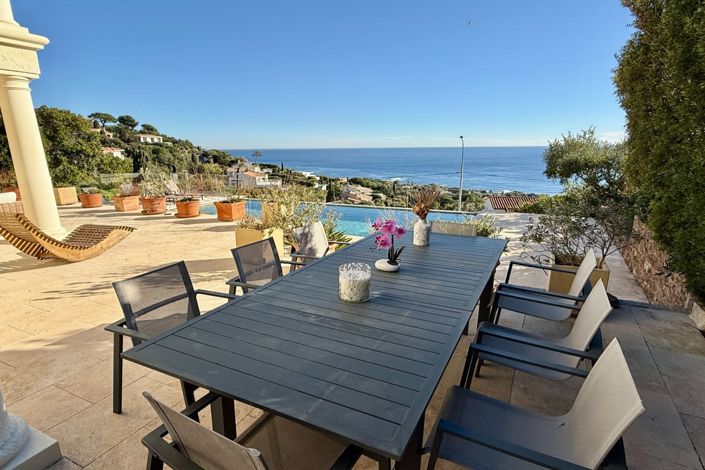 Image No.7-4 Bed House for sale